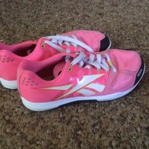 Reebok nano 2,0- youth 4.5 fits like womens 6
